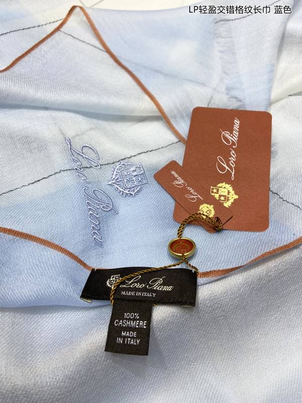 Loro Piana Scarf LPC00052 Loro Piana Scarf LPC00052